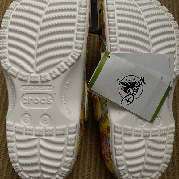 NWT Walt Disney World 50th Anniversary Vault Collection Parks Map Crocs M6/W8 - Picture 4 of 5